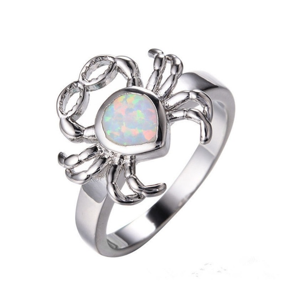 Jewelry - ➰Faux Fire Opal Crab Ring